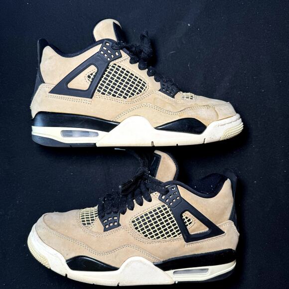 Size 7 - Wmns Nike Air Jordan 4 Retro Mushroom Women's Shoes - Picture 2 of 8